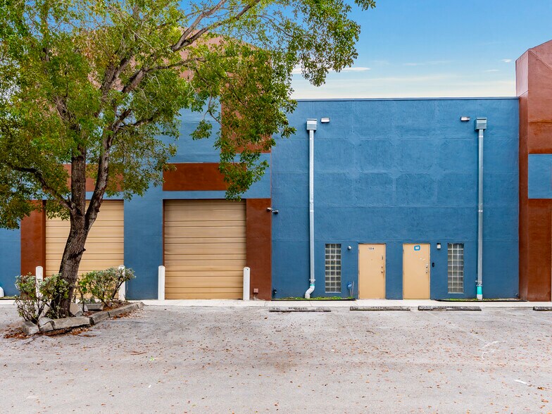 Primary Photo Of 20200 NW 2nd Ave, Miami Warehouse For Lease