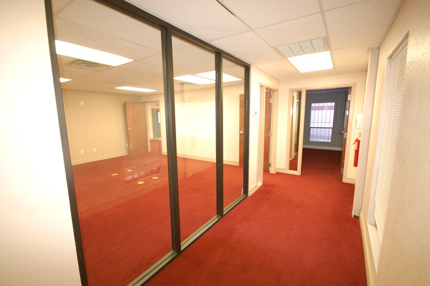 More Photos Of 6501 Boeing Dr, El Paso Office For Lease