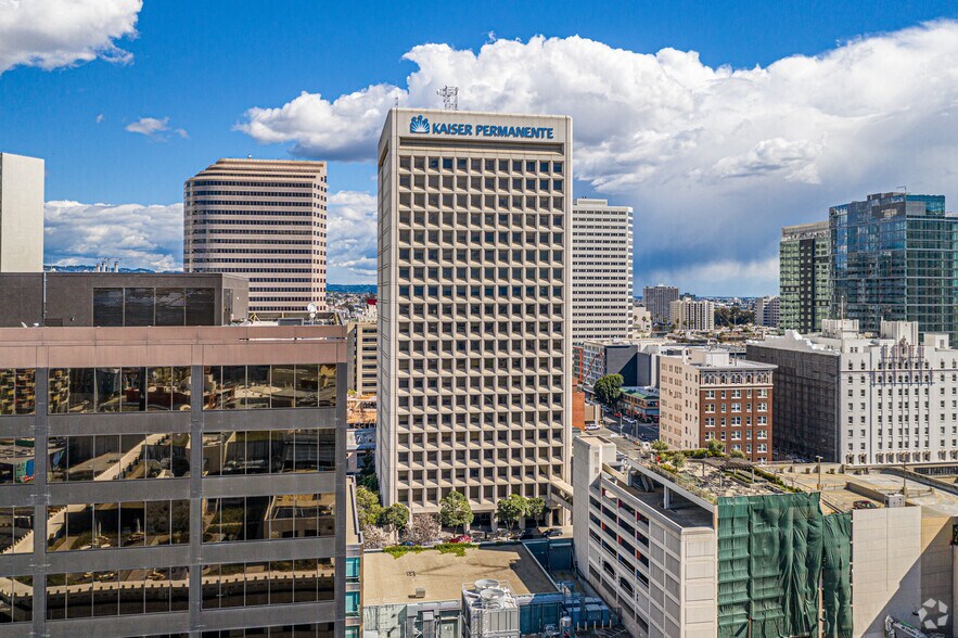 More Photos Of 1950 Franklin St, Oakland Office For Lease