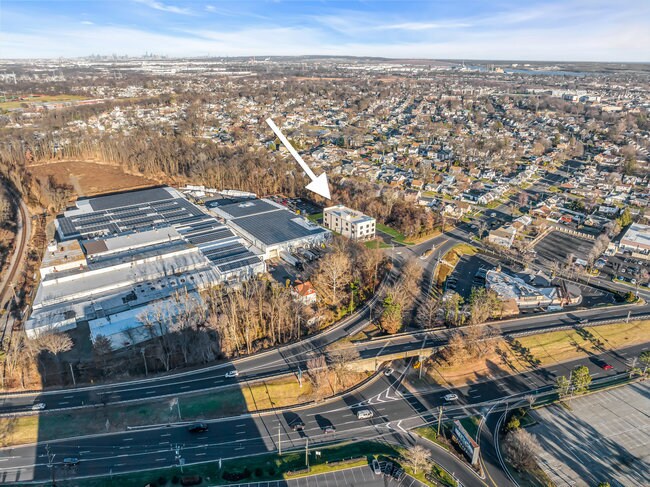 More Photos Of 374 Green St, Woodbridge Coworking Space