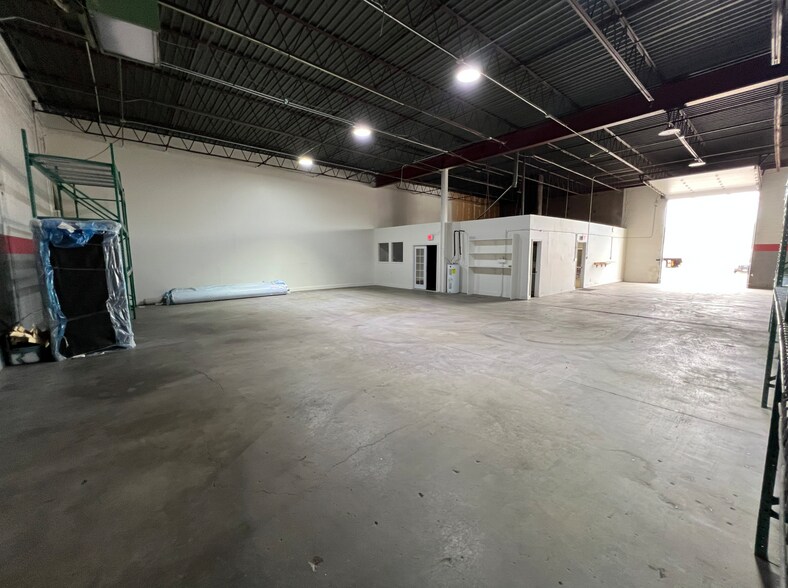 More Photos Of 2655-2685 S Tejon St, Englewood Warehouse For Lease