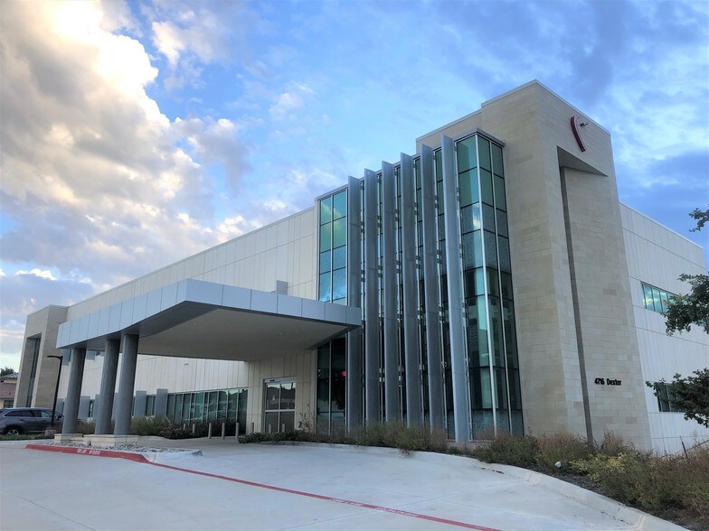 Primary Photo Of 4716 Dexter Dr, Plano Medical For Lease