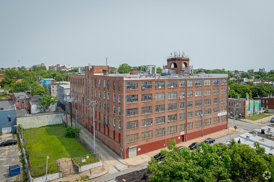 More Photos Of 208 S Pulaski St, Baltimore Light Manufacturing For Sale