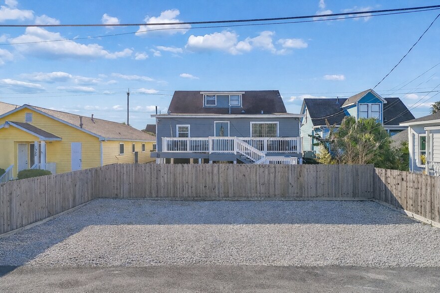 More Photos Of 1322 Avenue L, Galveston Multifamily For Sale