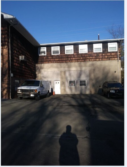 More Photos Of 110 W Crooked Hill Rd, Pearl River Office For Lease