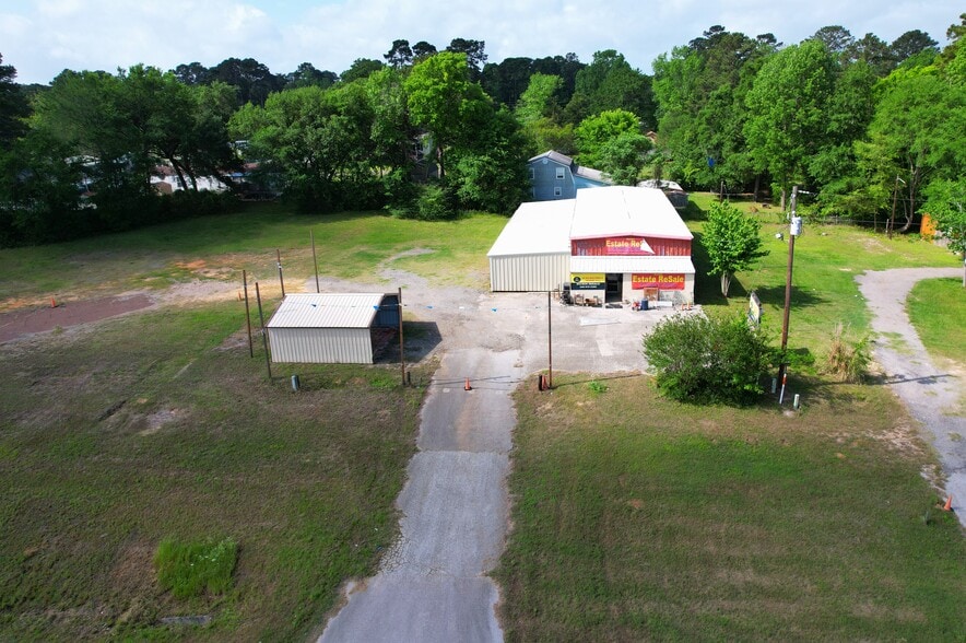 More Photos Of 11457 US Highway 190 W, Livingston Garden Center For Sale