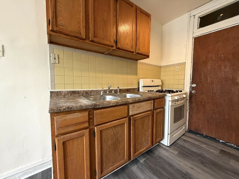 More Photos Of 7042-7048 S Michigan, Chicago Apartments For Sale