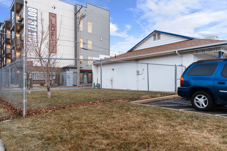 More Photos Of 208 S Washington Blvd, Ogden General Retail For Sale