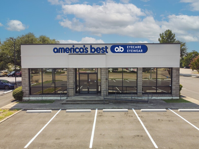 More Photos Of 1230 E Beltline Rd, Richardson Freestanding For Sale