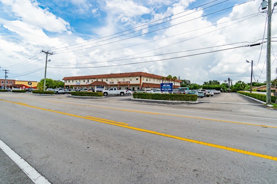 More Photos Of 6191 Orange Dr, Davie Loft Creative Space For Sale