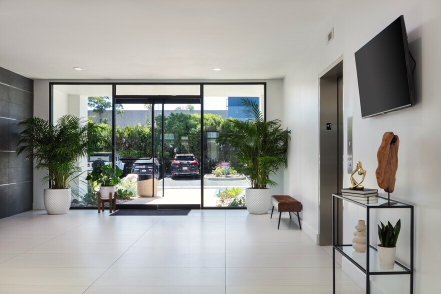 More Photos Of 5055 Avenida Encinas, Carlsbad Office For Lease