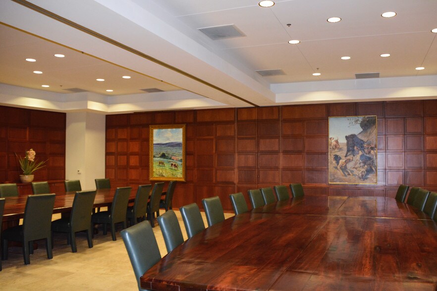 More Photos Of 1001 La Harpe Blvd, Little Rock Office For Sale