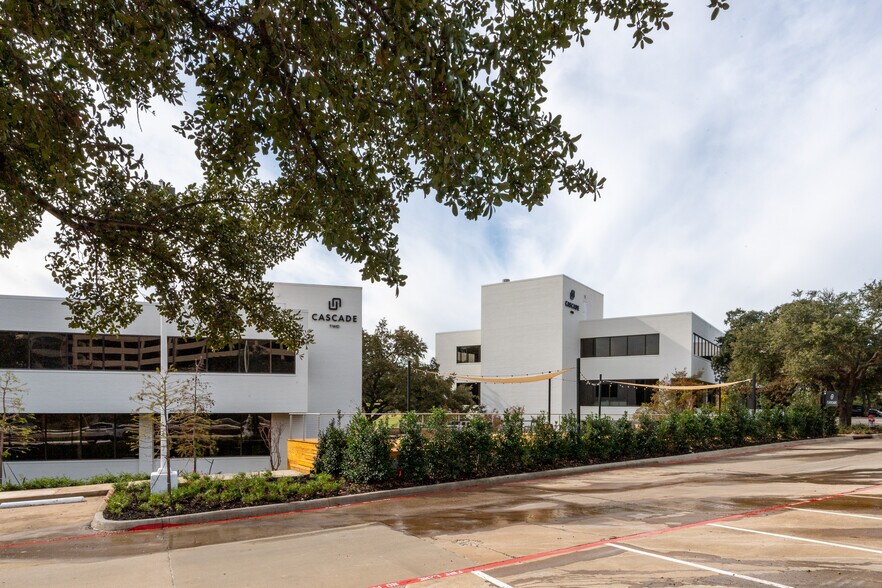 More Photos Of 104 Decker Ct, Irving Unknown For Lease