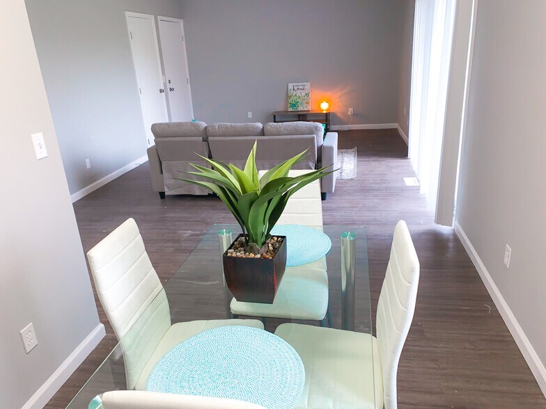 More Photos Of 2505 E 10th St, Anderson Apartments For Sale