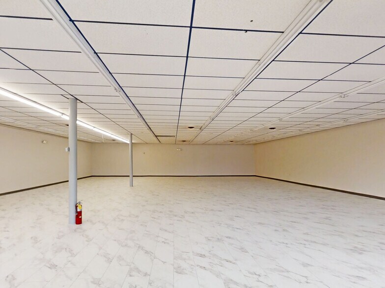 More Photos Of 3412-3418 W Lake Rd, Erie Freestanding For Sale