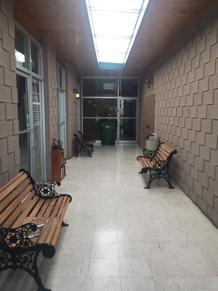 More Photos Of 4174 Ashby Ct, Shasta Lake Medical For Lease