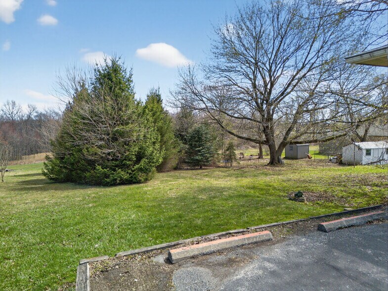 More Photos Of 6534 Sullivan Trl, Wind Gap Office For Sale