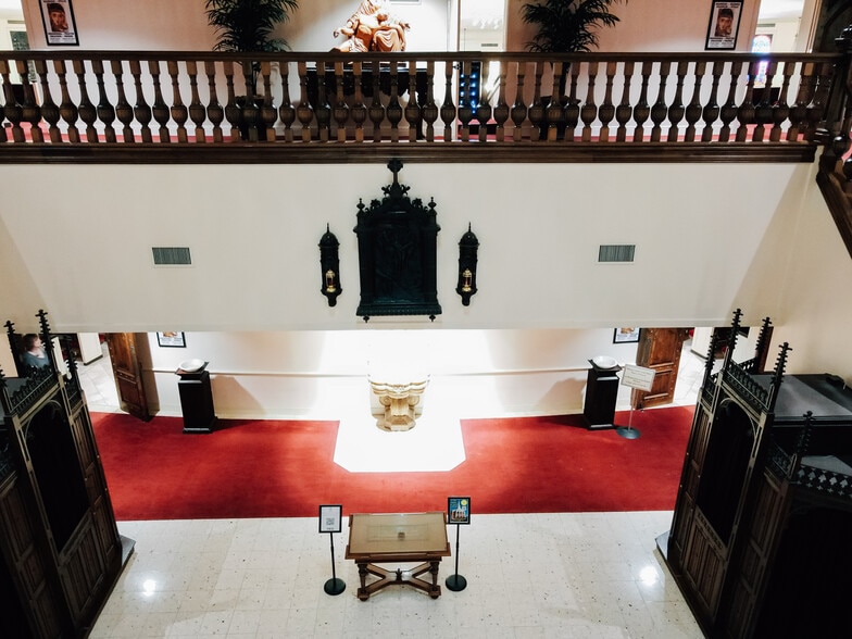 More Photos Of 9101 Airline Dr, Houston Religious Facility For Sale