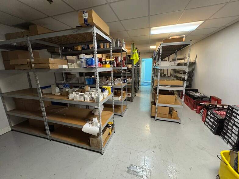 More Photos Of 280 S I St, San Bernardino Warehouse For Sale