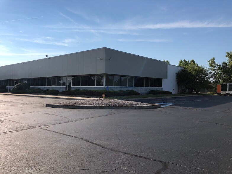 Primary Photo Of 941-955 Monument Dr, Lebanon Light Manufacturing For Lease