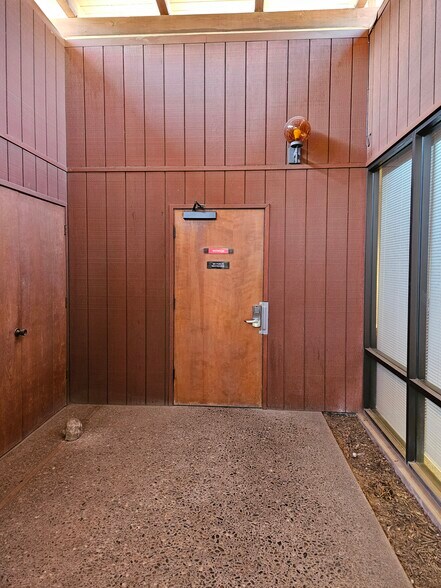 More Photos Of 909 15th St, Modesto Office For Lease