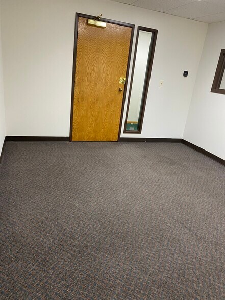More Photos Of 1010 S Joliet St, Aurora Office Residential For Lease