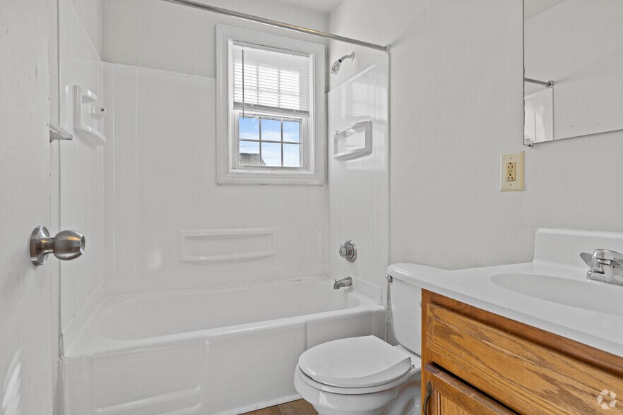 More Photos Of 3817 George Washington Hwy, Portsmouth Apartments For Sale