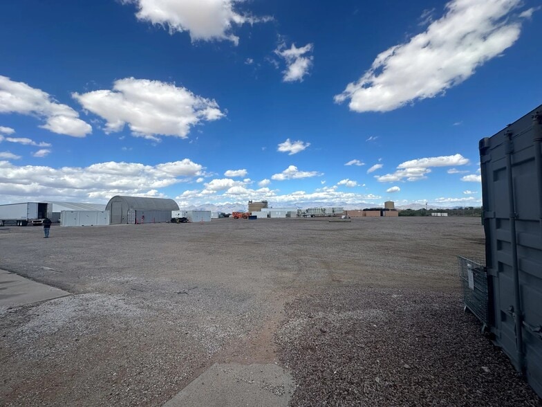 More Photos Of 7777 E Valencia Rd, Tucson Warehouse For Sale