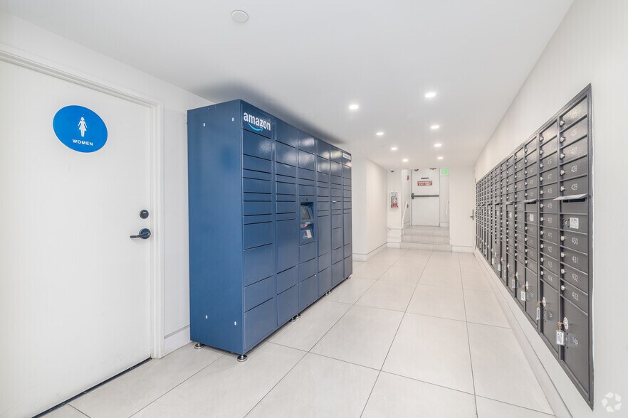 More Photos Of 740 S Burnside Ave, Los Angeles Apartments For Sale