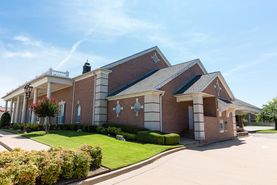 More Photos Of 6130 E 81st St, Tulsa Office For Lease