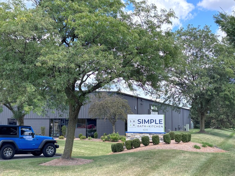 Primary Photo Of 4235 Leap Rd, Hilliard Distribution For Lease