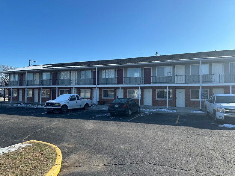 Primary Photo Of 1321 N 3rd St, Vincennes Apartments For Sale