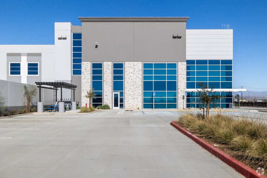 More Photos Of 4400 Patterson Ave, Perris Distribution For Lease