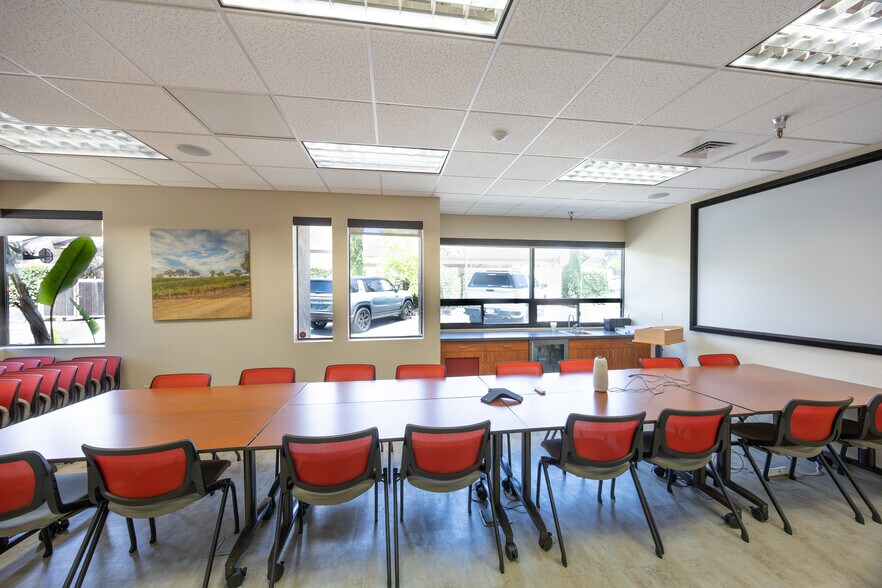 More Photos Of 1150 Palm St, San Luis Obispo Office For Sale