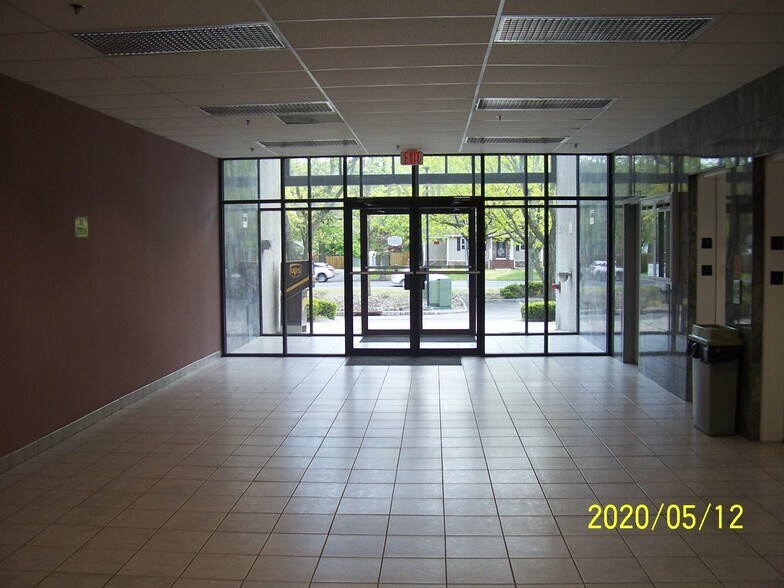 More Photos Of 1670 Whitehorse Hamilton Square Rd, Hamilton Office For Sale