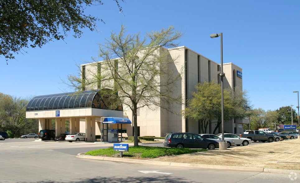 More Photos Of 1200 NW 63rd St, Oklahoma City Office For Lease