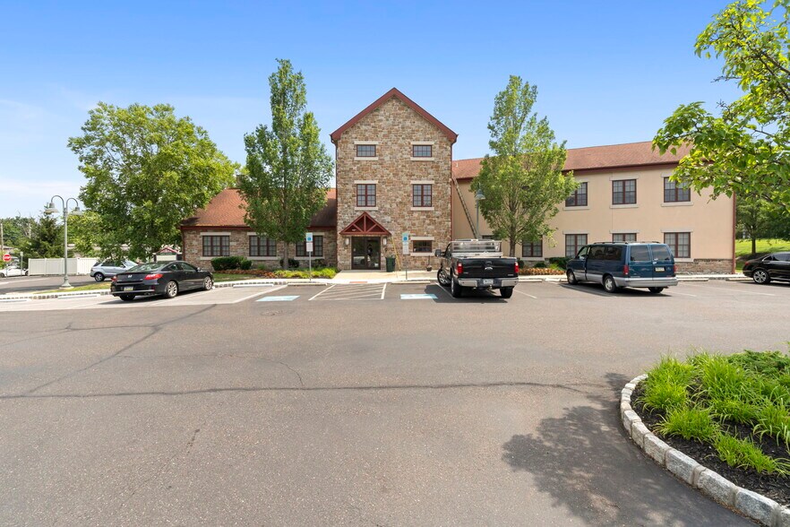 More Photos Of , Lower Gwynedd Office For Sale