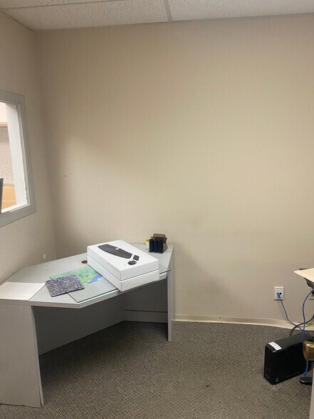 More Photos Of 33047 1st Av, Mission Office For Sale