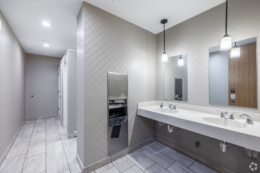 More Photos Of 2525 Harrodsburg Rd, Lexington Unknown For Lease