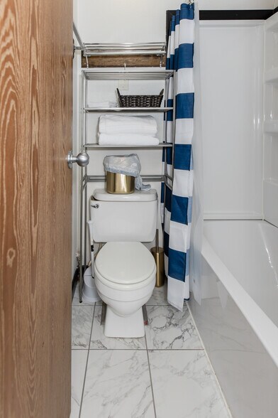 More Photos Of 1502 E Fulton St, Garden City Apartments For Sale