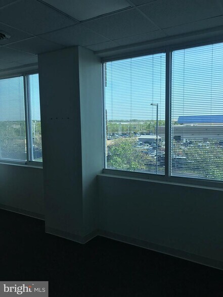 More Photos Of 5430 Campbell Blvd, White Marsh Medical For Lease