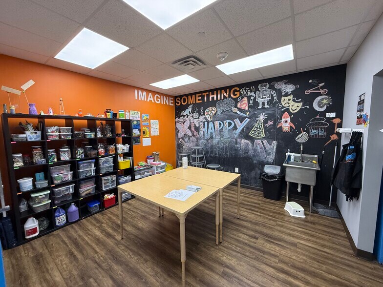 More Photos Of 16733 W Airport Blvd, Richmond Storefront For Lease