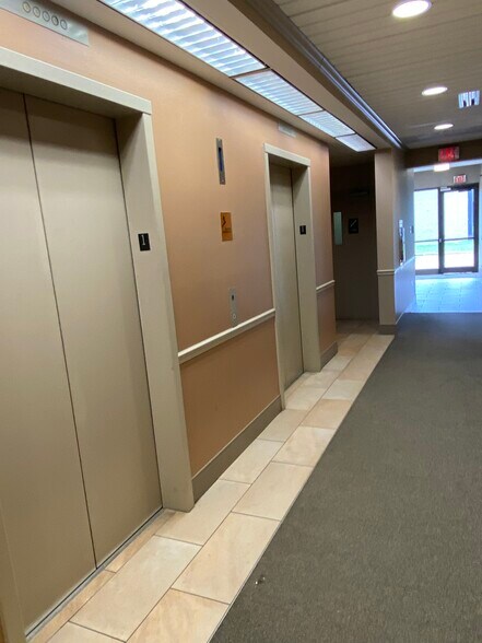 More Photos Of 102 Broadway St, Carnegie Office For Lease