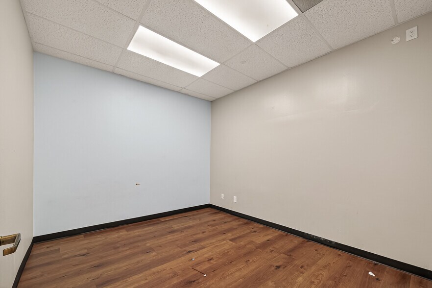 More Photos Of 2223 Dorrington St, Houston Medical For Lease