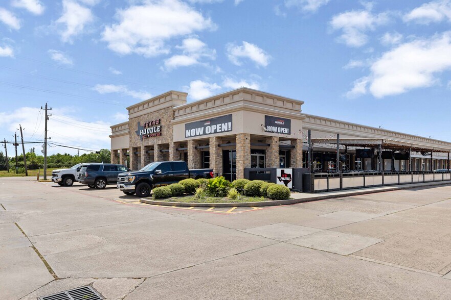 More Photos Of 803 E NASA Rd 1, Webster Unknown For Lease