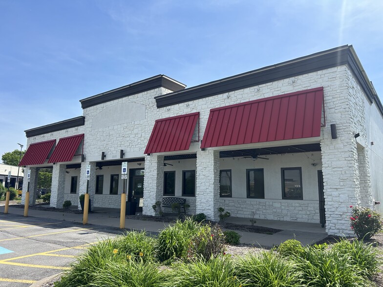 Primary Photo Of 3340 W Henrietta Rd, Henrietta Restaurant For Lease