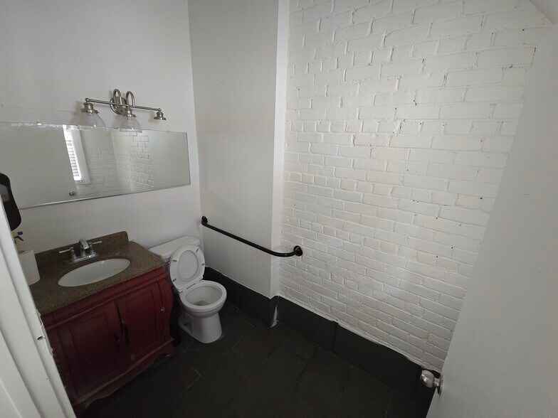 More Photos Of 55 5th St, Gilroy Restaurant For Sale