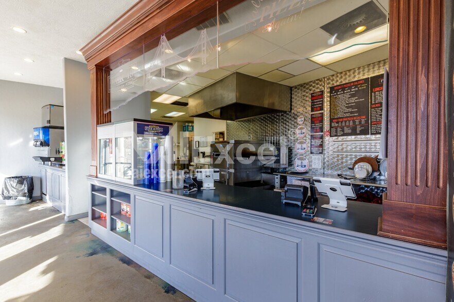 More Photos Of 1088 S Bluff St, Saint George General Retail For Sale