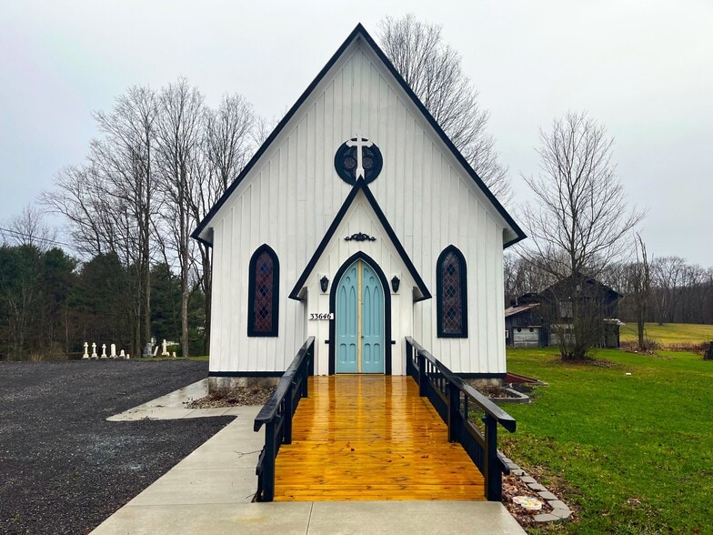Primary Photo Of 33646 Freemont St, Townville Religious Facility For Sale