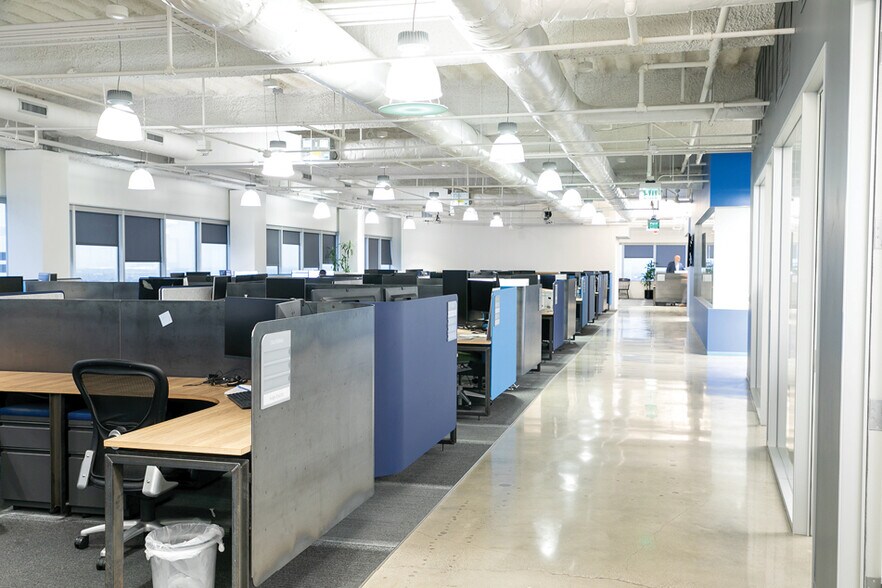 More Photos Of 100 N Pacific Coast Hwy, El Segundo Office For Lease